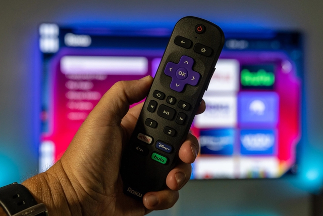 Vì sao nhiều người dùng Smart TV vẫn mua thêm thiết bị phát trực tuyến?- Ảnh 2.