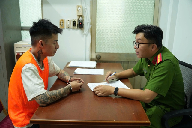 Vụ l&aacute;i &ocirc; t&ocirc; t&ocirc;ng v&agrave;o đ&aacute;m đ&ocirc;ng ở TP.HCM: Tạm giữ khẩn cấp 7 người- Ảnh 1.