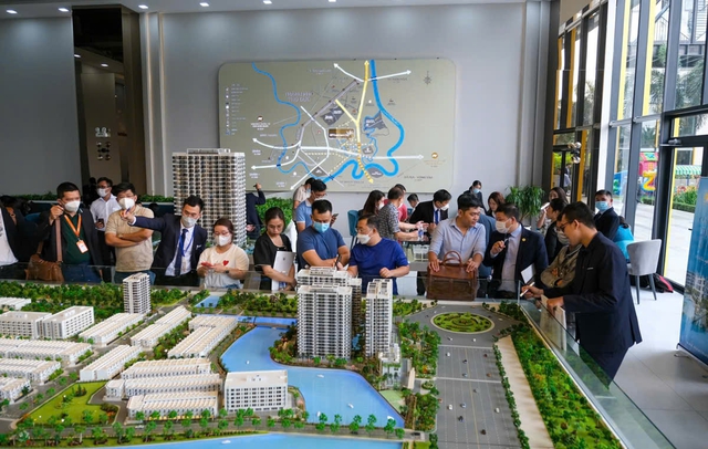 Nghề môi giới bất động sản: Thị trường đổi chiều 'vui nhiều, buồn nhiều'- Ảnh 3.