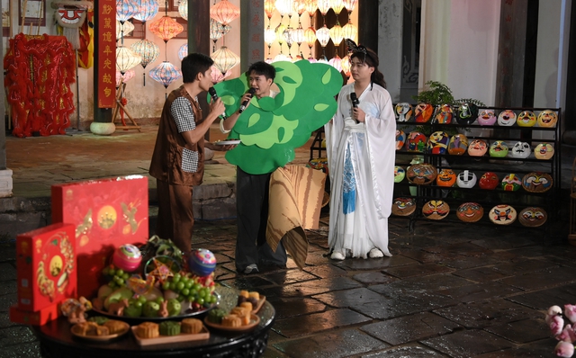 Huy R giả gái làm chị Hằng, chú Cuội Phương Nam, Bùi Công Nam hóa cây đa - Ảnh 3.