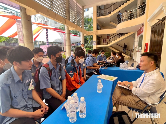 Từ 12.10, doanh nghiệp có thể 'bắt tay' trường nghề lập khoa, trung tâm đào tạo - Ảnh 1.