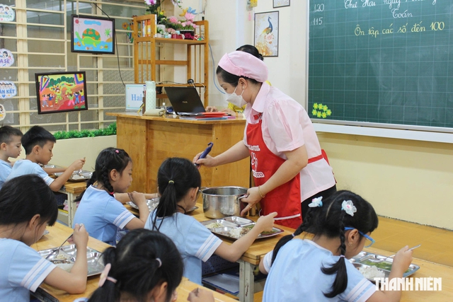 Bữa ăn bán trú 35.000 - 40.000 đồng/ngày: Chất lượng ra sao ? - Ảnh 2.