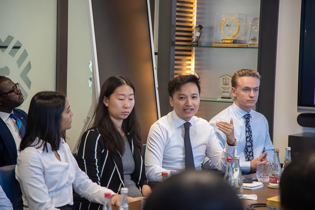 Tốt nghiệp Harvard, đi qua 40 nước, vẫn tin cơ hội lớn nhất ở Việt Nam - Ảnh 2.