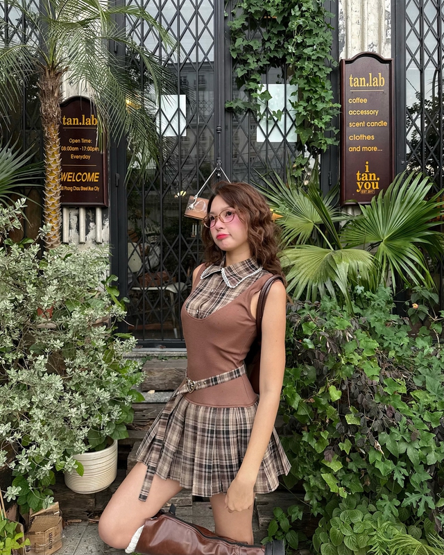 Những gam m&agrave;u m&ugrave;a thu gi&uacute;p n&agrave;ng mặc đẹp m&agrave; kh&ocirc;ng cầu kỳ - Ảnh 4.
