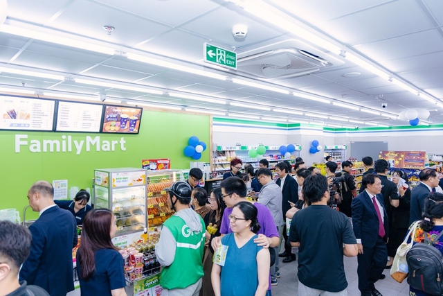 FamilyMart khai trương tại Hà Nội, mở ra những điểm hẹn tiện lợi mới- Ảnh 8.