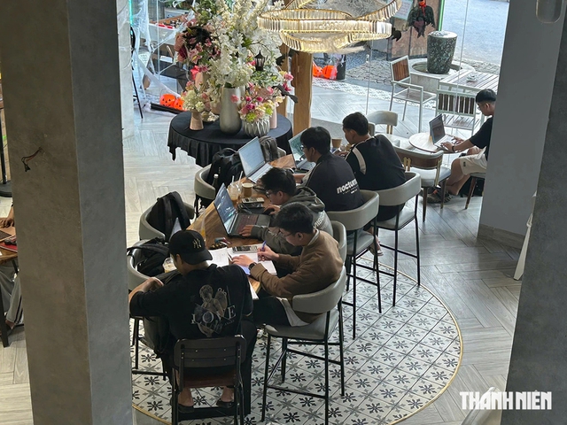 Khi đám đông lên tiếng: Tôi đang nghĩ hay đang bị dẫn dắt ? - Ảnh 2.