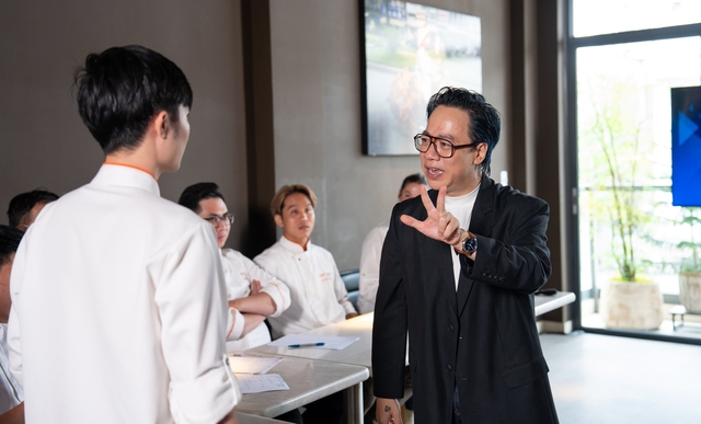 Ẩm thực Việt 'đỉnh của chóp' phong cách Michelin với Chef Peter Cường Franklin và Tùng Leo - Ảnh 4.