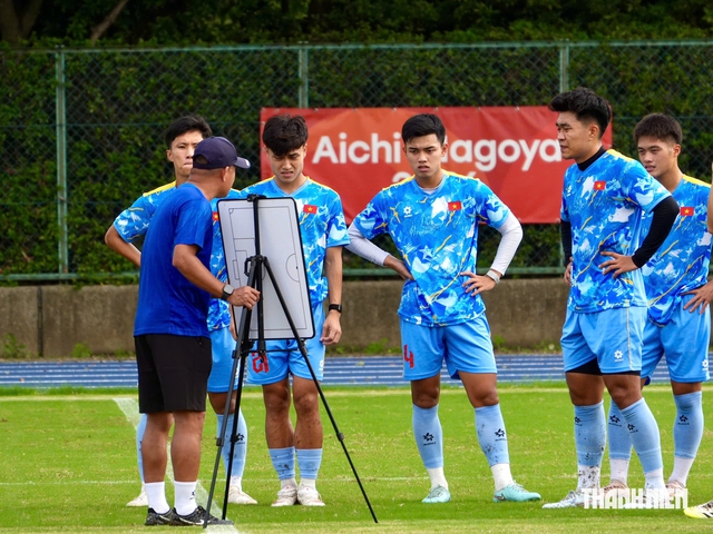 Nhận định U.23 Việt Nam vs U.23 Uzbekistan: Lê Nguyên Hoàng tuyên bố cực hay, không ngán sợ đối thủ- Ảnh 1.