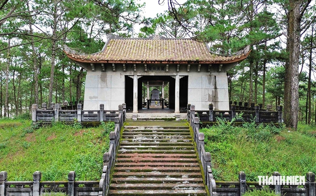 Lăng mộ thân phụ Nam Phương Hoàng hậu bị lãng quên- Ảnh 4.