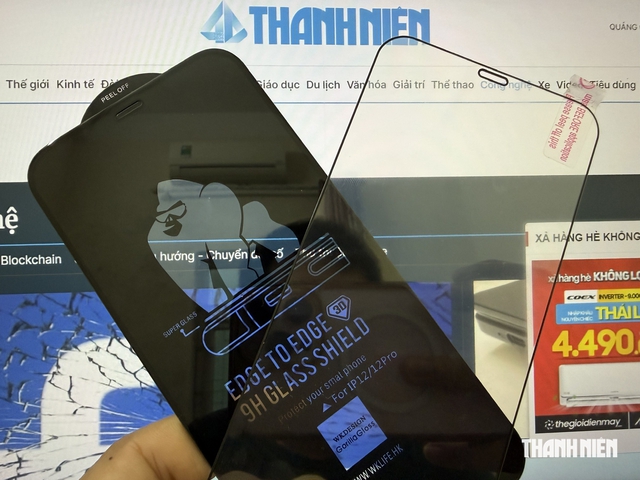 Apple muốn người d&ugrave;ng bỏ miếng d&aacute;n m&agrave;n h&igrave;nh iPhone - Ảnh 2.