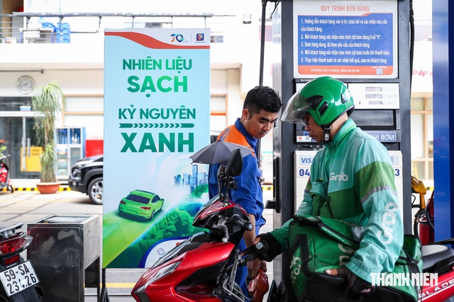 Giá xăng dầu tăng nóng, áp lực lạm phát- Ảnh 1.