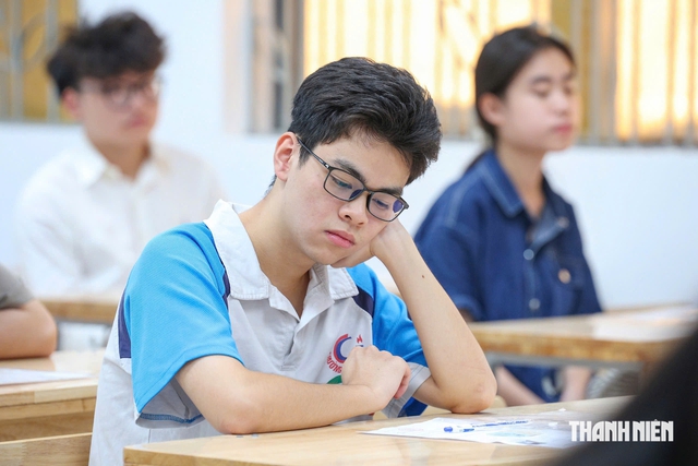 Bộ GD-ĐT khẳng định học giỏi ngoại ngữ vẫn có giá trị trong xét tuyển đại học- Ảnh 1.