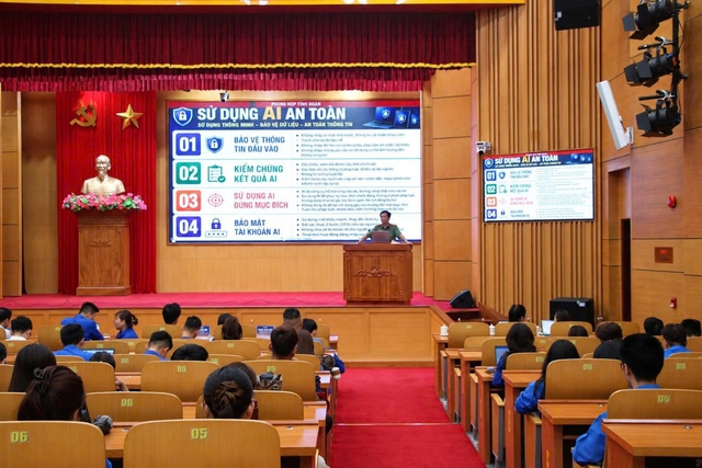Dạy người trẻ tự bảo vệ mình trên không gian mạng - Ảnh 1.