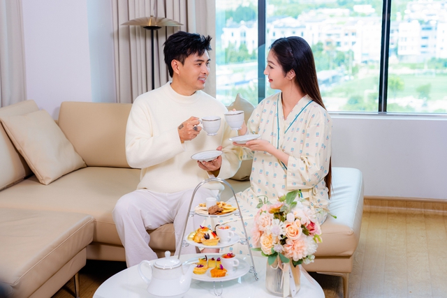 Vợ chồng Hồ Quang Hiếu đ&oacute;n con thứ hai tại Bệnh viện Quốc tế Mỹ (AIH) - Ảnh 2.