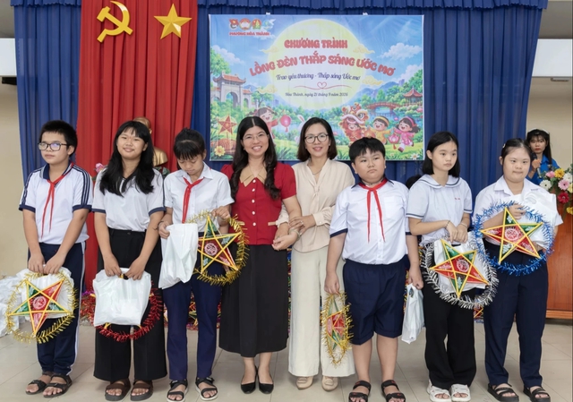 Trung thu yêu thương tại Trường Giáo dục chuyên biệt Tây Ninh - Ảnh 1.