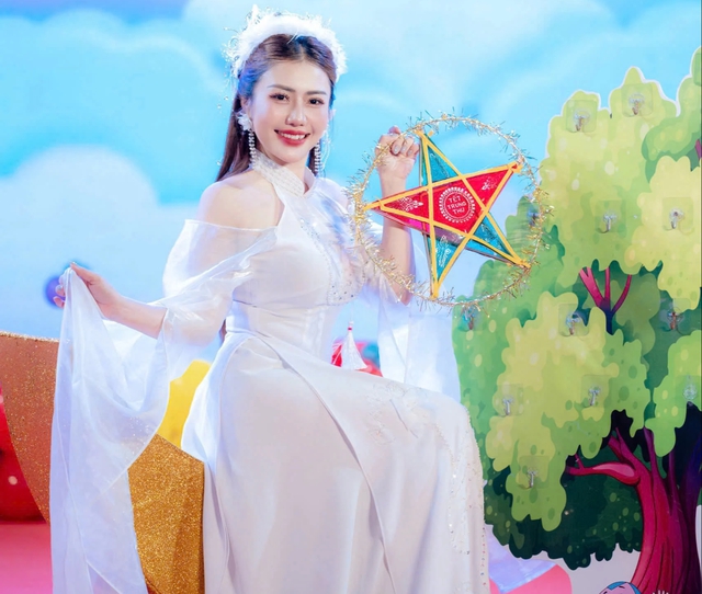 ‘Chú Cuội, chị Hằng’ đắt show dịp Trung thu, thu nhập lên đến hàng chục triệu đồng - Ảnh 5.