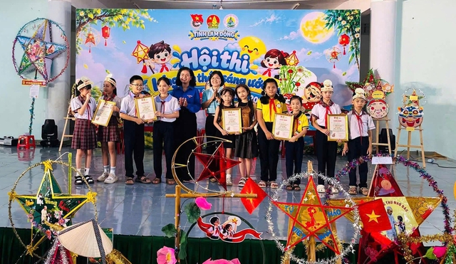Rộn ràng hội thi ‘Lồng đèn thắp sáng ước mơ thiếu nhi Lâm Đồng’ - Ảnh 8.