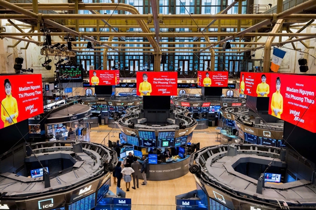 Nữ tỉ phú Nguyễn Thị Phương Thảo tham dự lễ rung chuông NYSE của Ngoại trưởng Mỹ  - Ảnh 3.