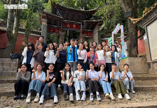 Hành trình khám phá dấu ấn ngàn năm trên núi Tú Sơn - Ảnh 4.