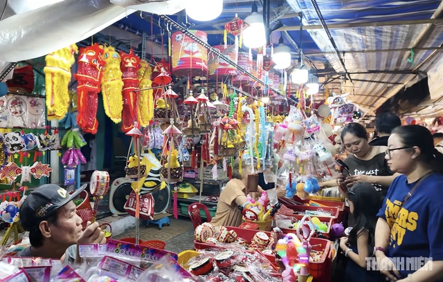 Lồng đèn Trung thu bán online đạt hơn 11 tỉ đồng trong một tháng- Ảnh 1.