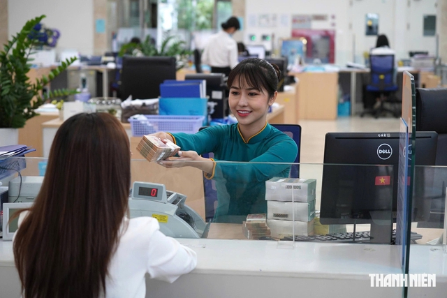 Lãi suất cho vay neo cao - Ảnh 1.