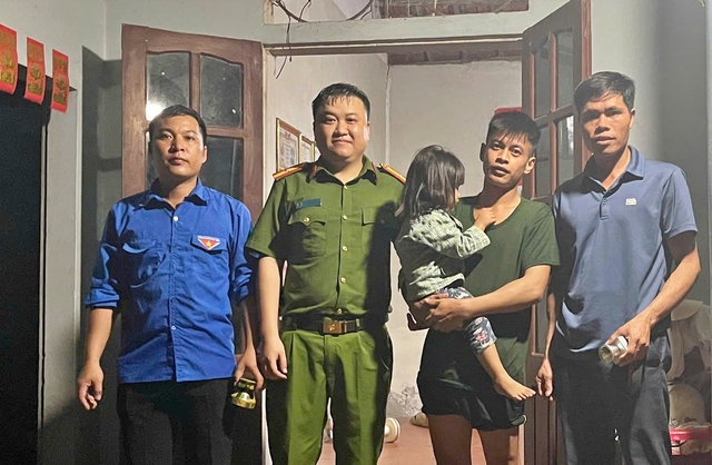 Lạng Sơn: Bé hai tuổi mất tích, được tìm thấy bên dòng suối trong đêm- Ảnh 1.
