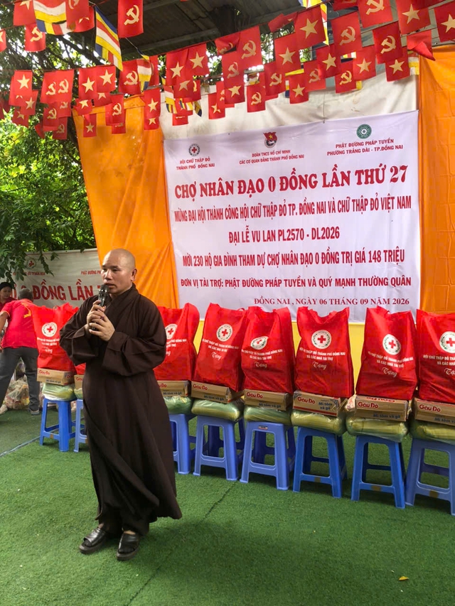 Phiên chợ 0 đồng chia sẻ yêu thương - Ảnh 13.