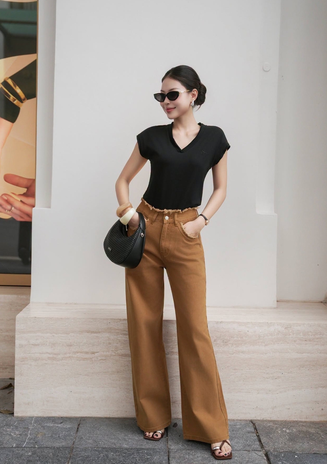 Quần ống rộng, điểm nhấn thanh lịch v&agrave; thoải m&aacute;i của tủ đồ c&ocirc;ng sở hiện đại- Ảnh 1.