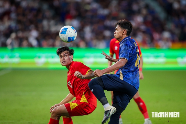 U.23 Nhật Bản thắng đậm Thái Lan giành lại ngôi đầu, xác định 4 trận tứ kết có Việt Nam- Ảnh 1.