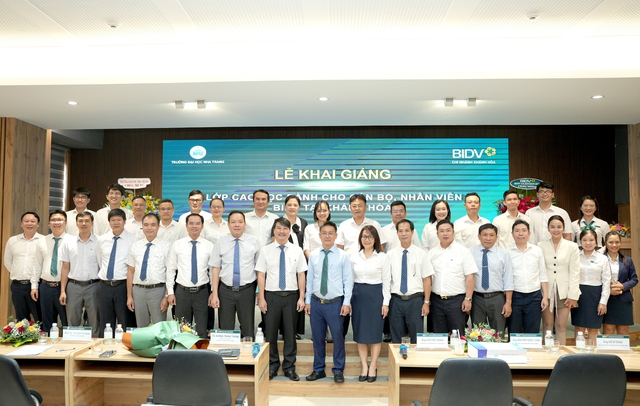 Trường ĐH Nha Trang đ&agrave;o tạo MBA cho c&aacute;n bộ BIDV tại Kh&aacute;nh H&ograve;a - Ảnh 4.