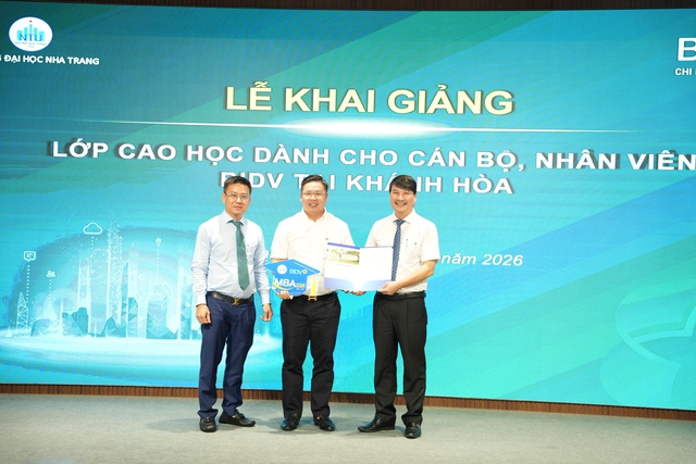 Trường ĐH Nha Trang đ&agrave;o tạo MBA cho c&aacute;n bộ BIDV tại Kh&aacute;nh H&ograve;a - Ảnh 3.