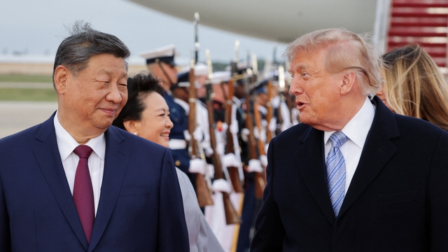 &Ocirc;ng Trump n&oacute;i Mỹ v&agrave; Trung Quốc đều phản đối quản l&yacute; chặt AI - Ảnh 1.