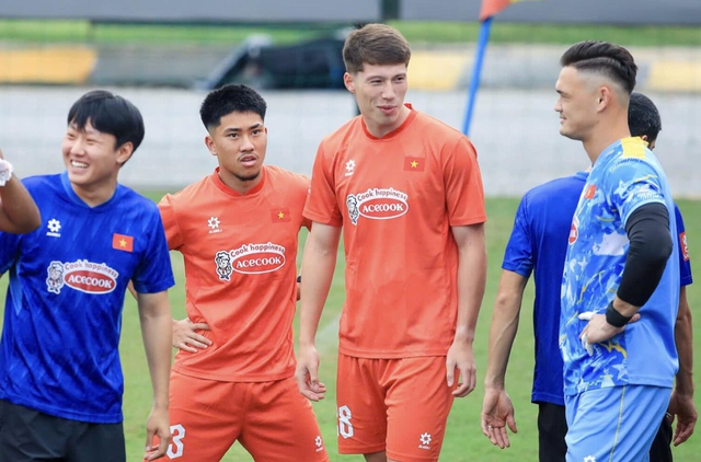 Đình Bắc và Xuân Son cùng giữ chức đội phó đội tuyển Việt Nam dự FIFA ASEAN Cup, Hoàng Đức thủ quân- Ảnh 2.