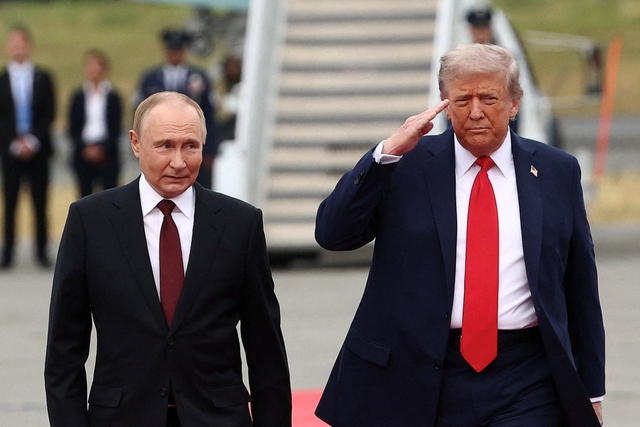 Mỹ mời &ocirc;ng Putin gặp &ocirc;ng Trump, Kremlin n&oacute;i sẽ xem x&eacute;t - Ảnh 1.