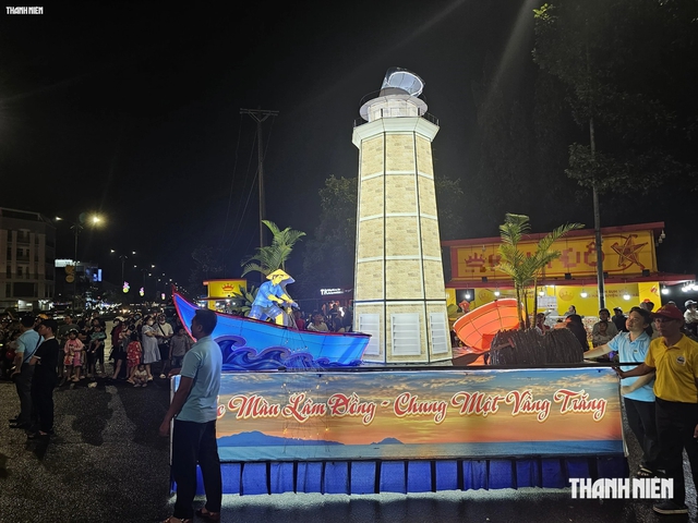 Đ&ecirc;m hội trung thu đặc biệt: Mỗi chiếc đ&egrave;n lồng l&agrave; một c&acirc;u chuyện qu&ecirc; hương- Ảnh 4.