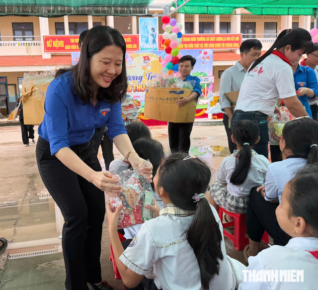 Đ&ecirc;m nay ph&aacute; cỗ trung thu - Ảnh 2.