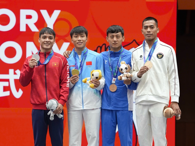 Gi&agrave;nh HCB ASIAD 20, v&otilde; sĩ Đinh Văn T&acirc;m kh&ocirc;ng phục trọng t&agrave;i: &lsquo;T&ocirc;i rất buồn&rsquo;- Ảnh 5.
