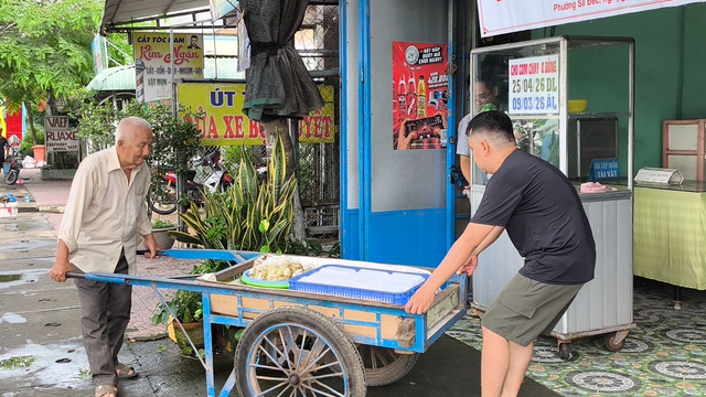 Nguyện giữ bếp cơm đỏ lửa đến hết đời - Ảnh 8.