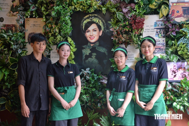 'Con trai trưởng' kín tiếng của nghệ sĩ Phi Nhung - Ảnh 1.
