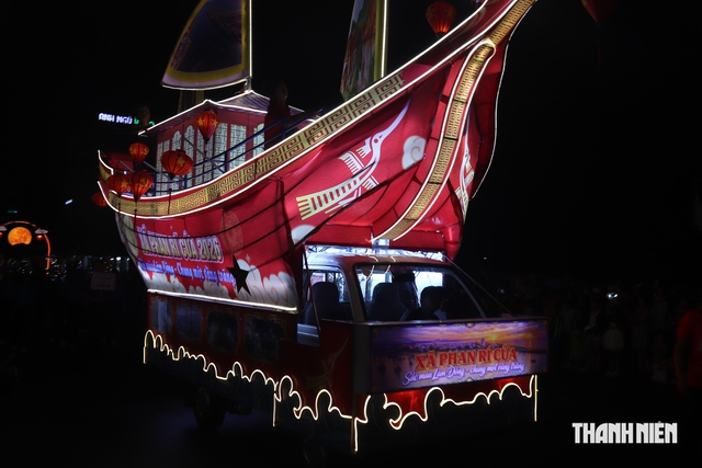 Đ&ecirc;m hội trung thu đặc biệt: Mỗi chiếc đ&egrave;n lồng l&agrave; một c&acirc;u chuyện qu&ecirc; hương- Ảnh 1.