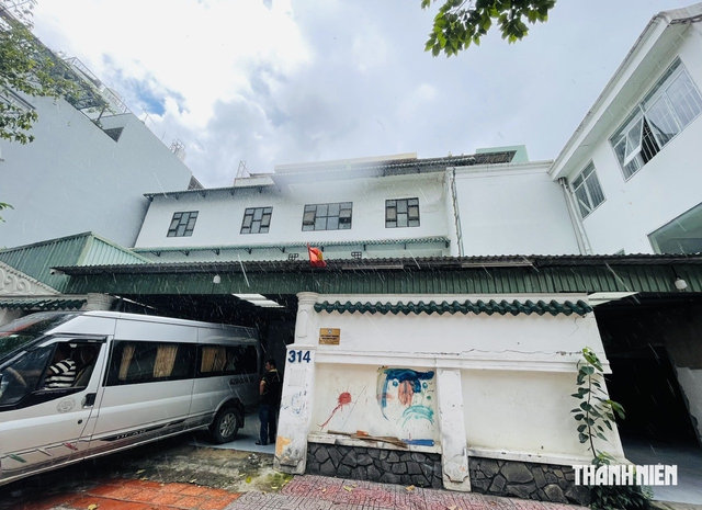 Hàng loạt nhà đất công dôi dư được chuyển đổi thành nguồn lực giảm tải bệnh viện - Ảnh 2.