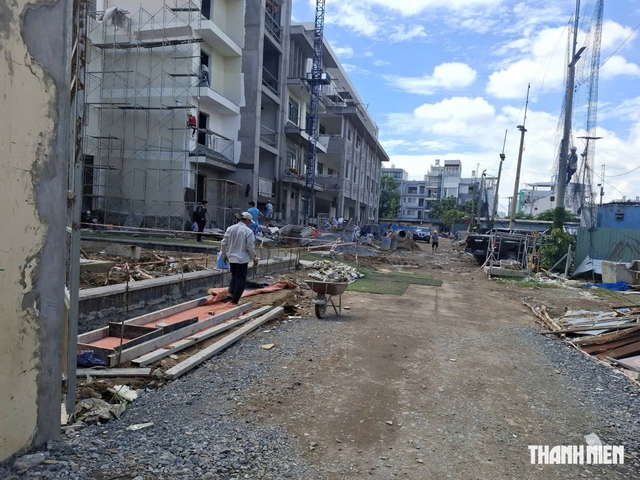 Sửa chữa trường học k&eacute;o d&agrave;i, học sinh bị ảnh hưởng- Ảnh 1.