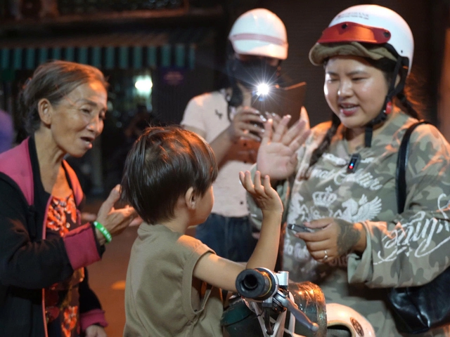 'Giải cứu quán vắng' hàng trăm lần, cô gái tiết lộ cách giúp họ tự tìm khách - Ảnh 1.