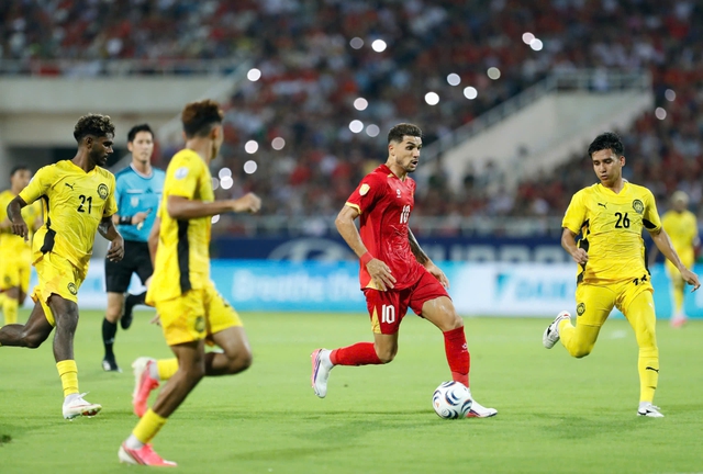 Ngôi sao vừa nhập tịch lên tiếng, Malaysia thắng đậm Bangladesh trận ra quân FIFA ASEAN Cup- Ảnh 2.