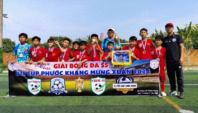 Người thầy khiếm thị gieo ước mơ bóng đá- Ảnh 5.