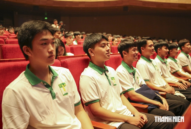 Nam sinh Quảng Ngãi đạt 29,33 điểm trở thành thủ khoa Trường Đại học Nông lâm Huế - Ảnh 3.