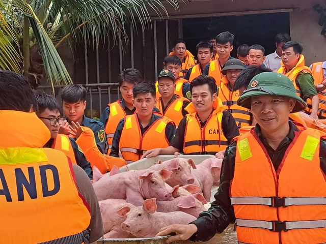 Mưa lớn gây ngập lụt ở Đồng Nai những ngày qua như thế nào?- Ảnh 4.