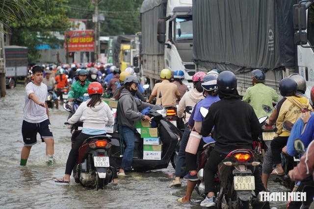 Mưa lớn gây ngập lụt ở Đồng Nai những ngày qua như thế nào?- Ảnh 3.