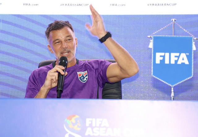 HLV Thái Lan lại khen ông Kim, nói điều bất ngờ về trận tái đấu Việt Nam tại FIFA ASEAN Cup- Ảnh 2.