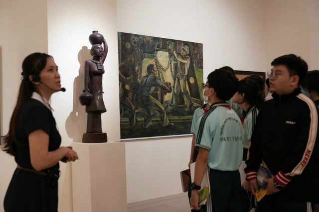 Có được ép học sinh tham gia giáo dục ngoài giờ chính khóa để xếp loại? - Ảnh 1.